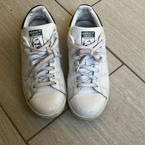 Size 8 white with navy back Stan Smith Adidas sneakers.
